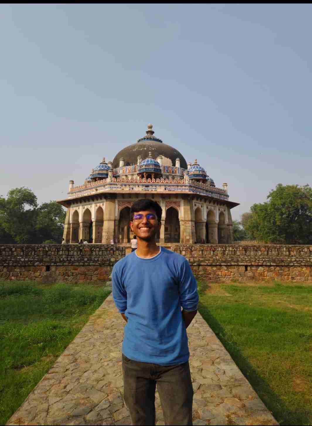 Aakar Roy
